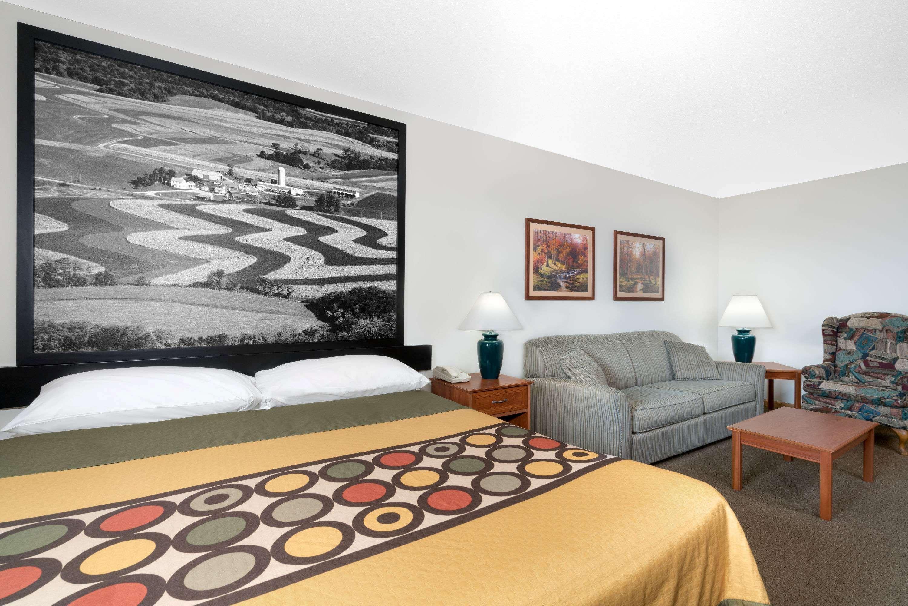 Super 8 By Wyndham Sparta Dış mekan fotoğraf