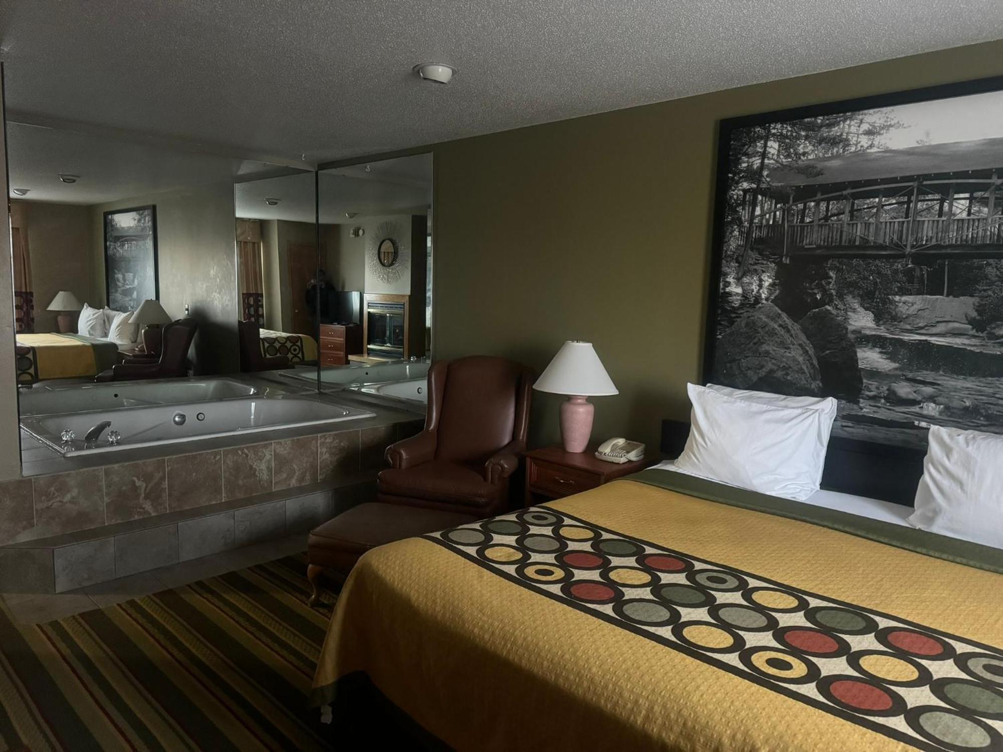 Super 8 By Wyndham Sparta Dış mekan fotoğraf